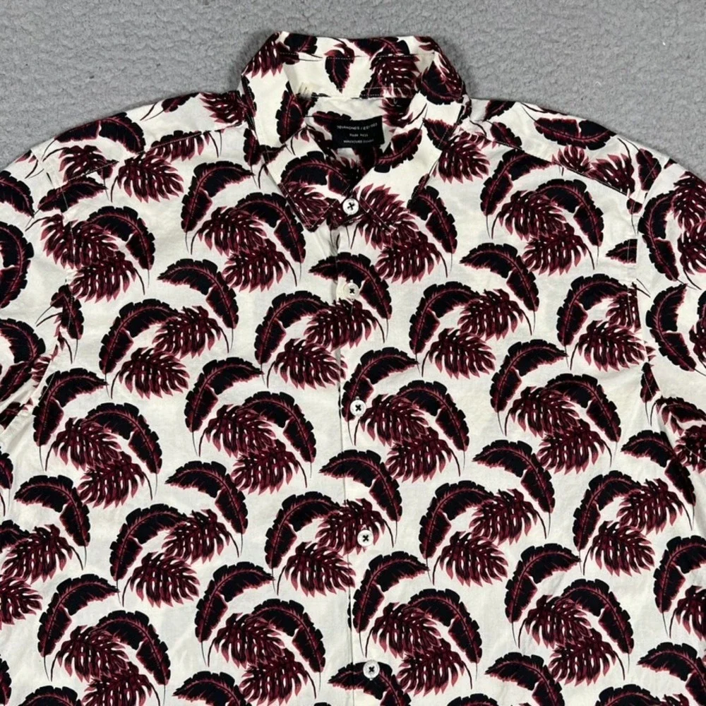7 Diamonds Shirt Mens Medium Lost in Paradise‎ Leaves All Over Print Button Up
